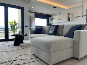 Luxurious High-End 2BR Penthouse+ Terrace+ Great view+ Parking - Historical Centre